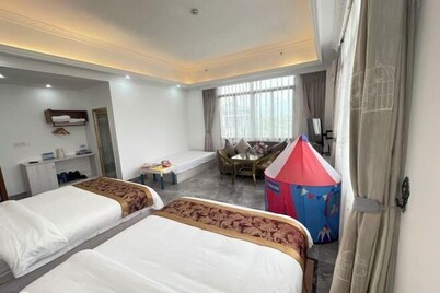 Tangquan Mingwu Hostel