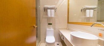 Vienna Hotel Heyuan Shili Dong An