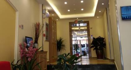 Pebble Motel (Kunming Dounan Flower City Longcheng Street)