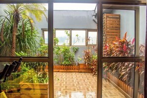 Gambar tidak terklasifikasi, 2 dari 51, tombol