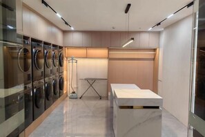 Laundry room - Weiyouna International Hotel (Suzhou Sunan Airport) (Suzhou)