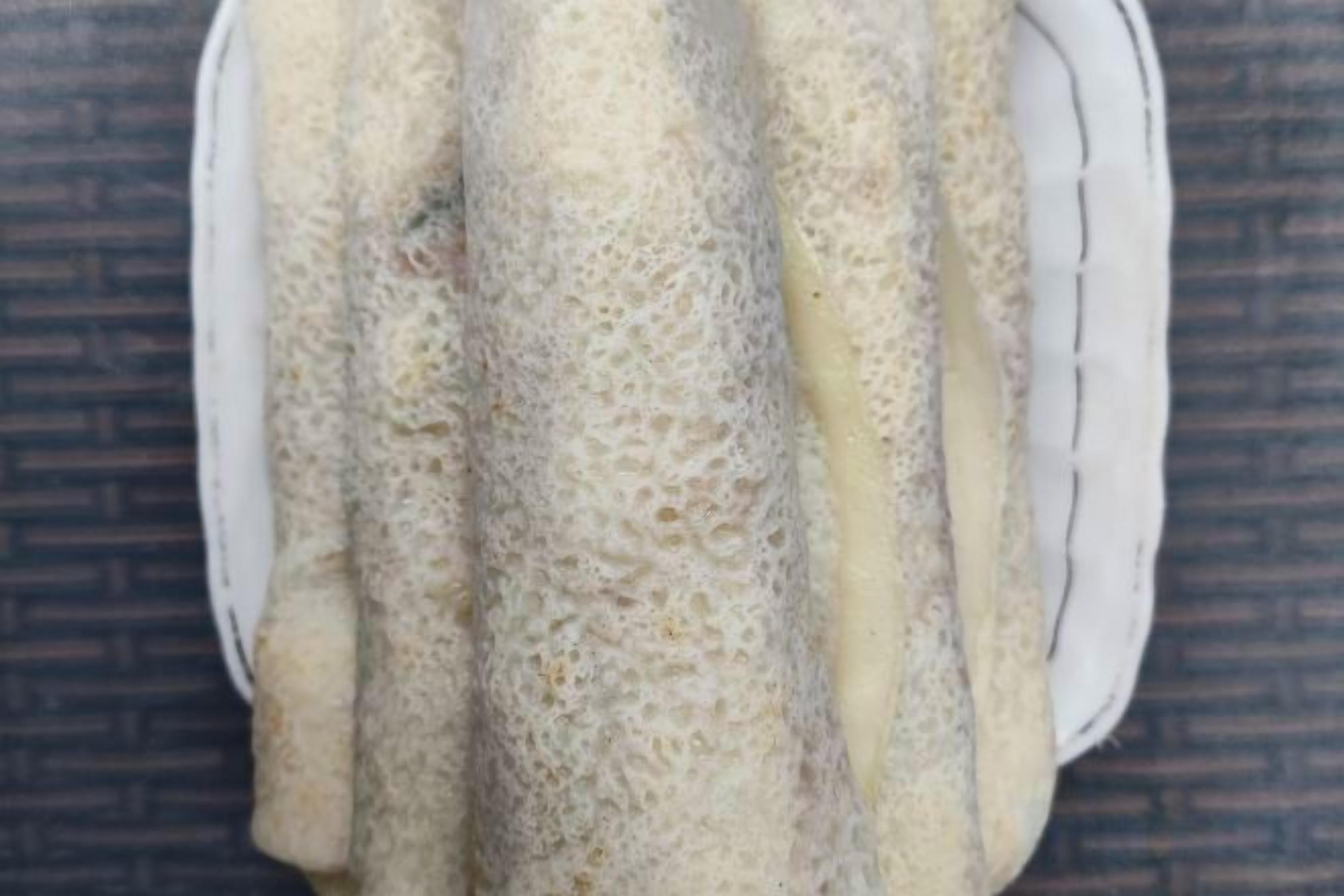 A tray of crepes.