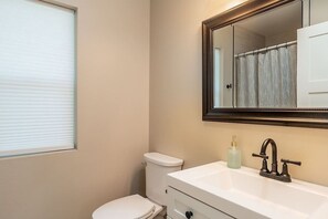 Regadera y secadora de cabello 