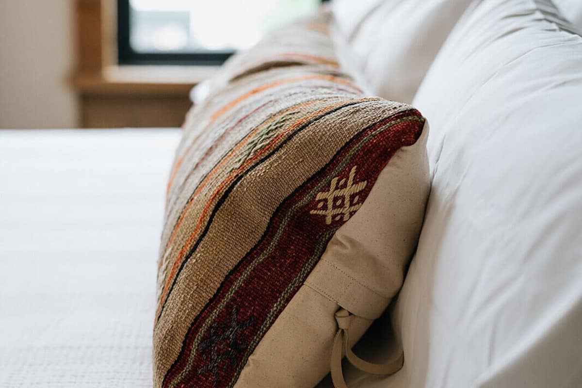 City Room | 2 bedrooms, premium bedding, down comforters, memory foam beds