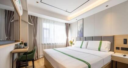 GreenTree Inn Express (Shenyang Tiexi District Glide Subway station)