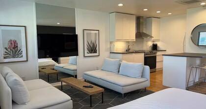 Modern Seagrove Studio on 30a- 2-Minute Walk to the Beach!