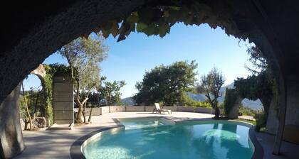 GRANDFATHER'S HOUSE AT THE GATES OF THE DIVINE COAST WITH PRIVATE POOL