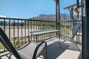 Property grounds - Toru Executive Apartment (Queenstown)