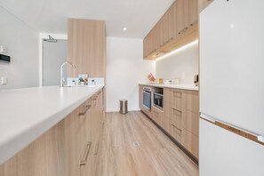 Oven, stovetop