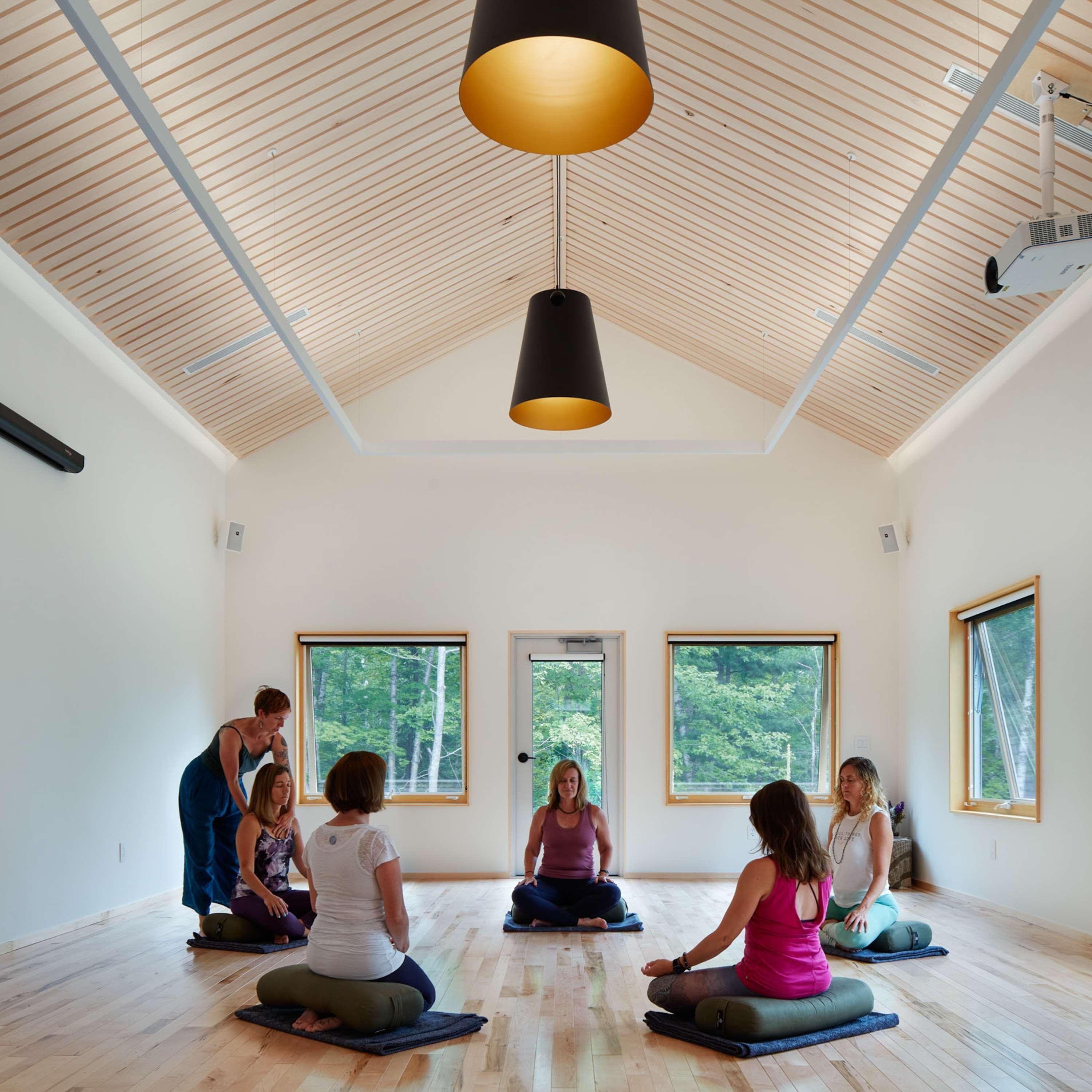 الإطلالة من المنشأة