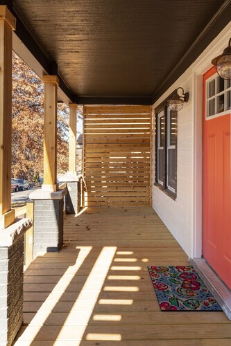 Vibrant Strawberry Hill * Walk to BBQ * Long Stays