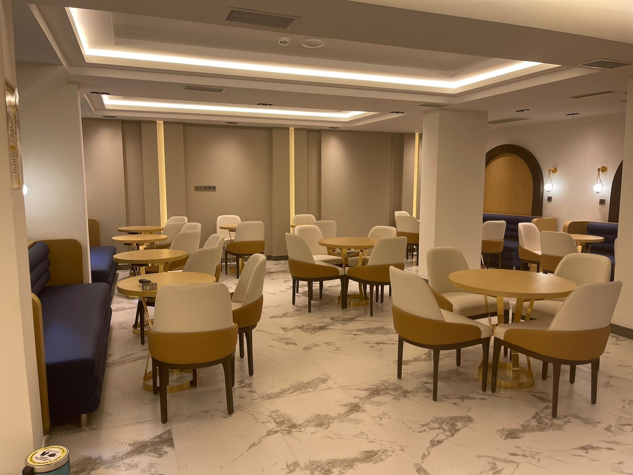 مطعم
