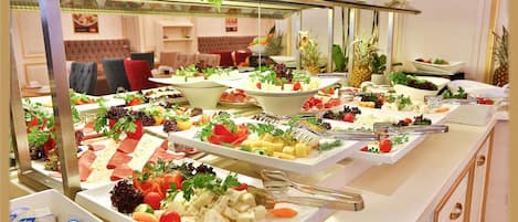 Tägliches inbegriffenes Frühstücksbuffet