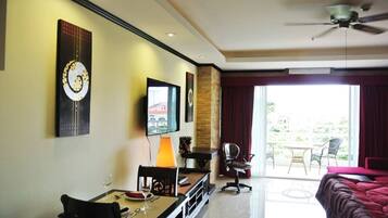 Apartment, 1 Bedroom, Smoking, Balcony | Interior