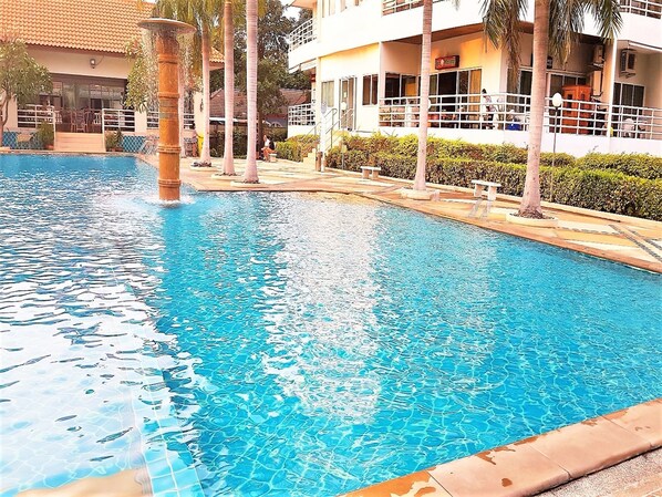 Apartment, 1 Bedroom, Smoking, Balcony | Pool
