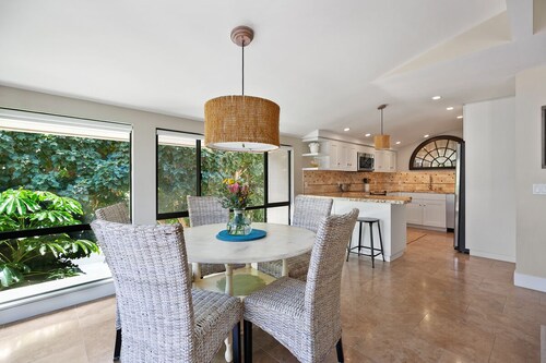 Highly Upgraded 2 Bedroom 2.5 Bath Condo Located in Gated Complex On the Bluff