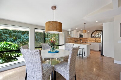 Highly Upgraded 2 Bedroom 2.5 Bath Condo Located in Gated Complex On the Bluff