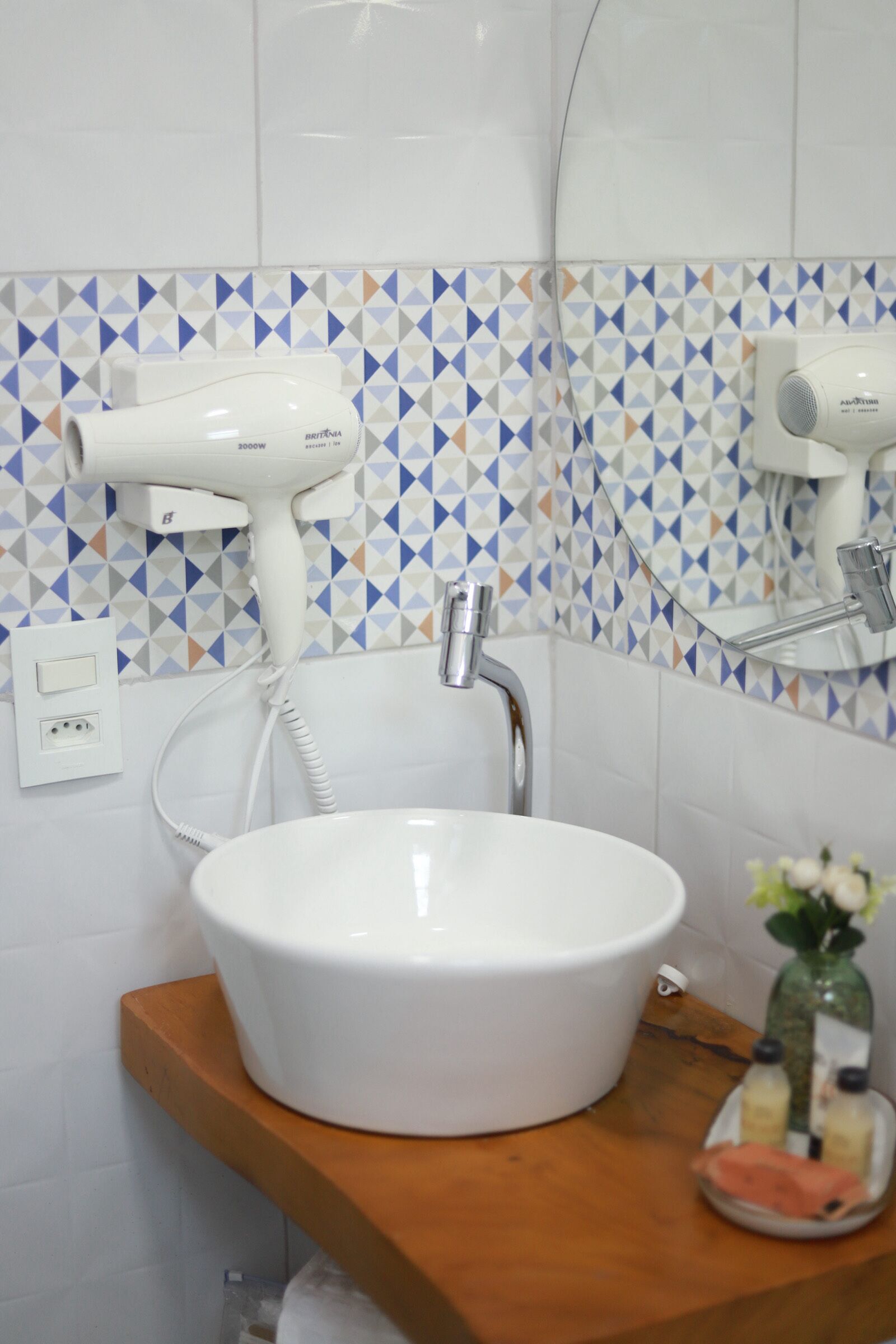 Douche, serviettes fournies