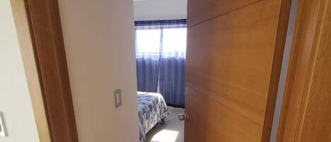 3 室のベッドルーム、WiFi (無料)