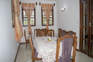 Dining -  Sulkhan Serviced Apartments (Zanzibar)