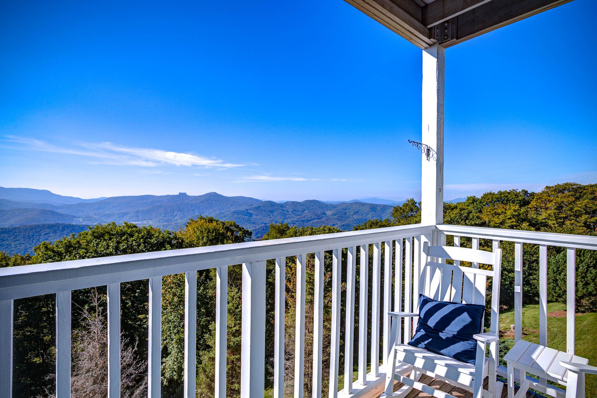 المنطقة المحيطة بال منشأة