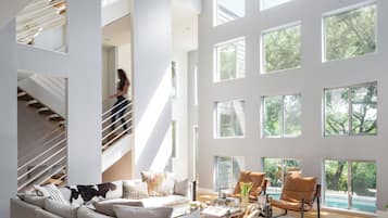 Smart TV, fireplace, video games, books