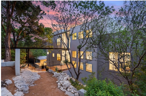 Wild Basin - 10 Min DT - Heated Pool/Spa -Included/Sport Court/Pickleball/ Views