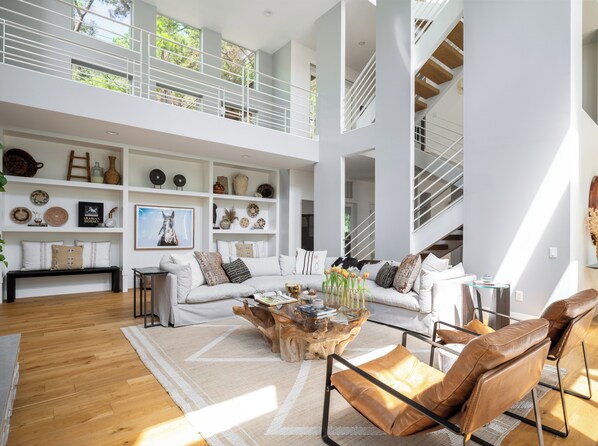 Smart TV, fireplace, video games, books