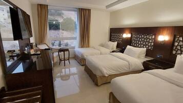 Classic Double or Twin Room | Hypo-allergenic bedding, Select Comfort beds, free minibar, in-room safe