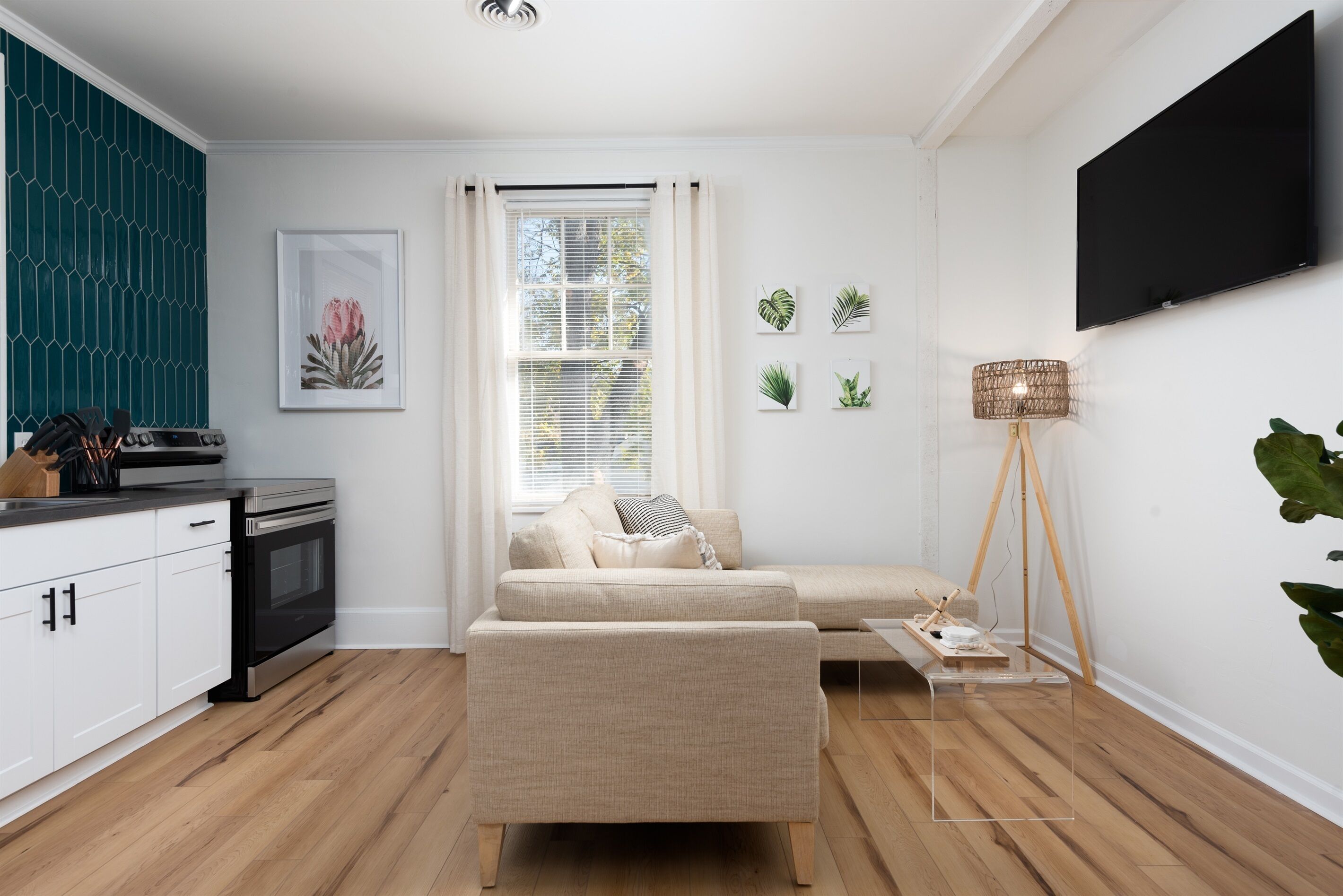 Smart TV, oficina y monitor de computadora 