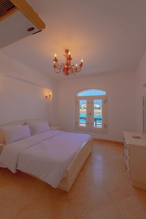 5 habitaciones, tabla de planchar con plancha y wifi gratis 