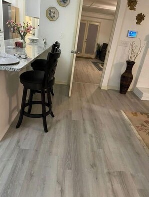 Interior - AMAZING HOME AWAY FROM HOME IN THE HEART OF SNELLVILLE (Snellville)