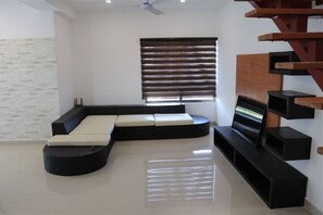 Smart TV de 42 pulgadas con canales por cable y televisión 