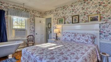 1 bedroom, iron/ironing board, travel cot, WiFi