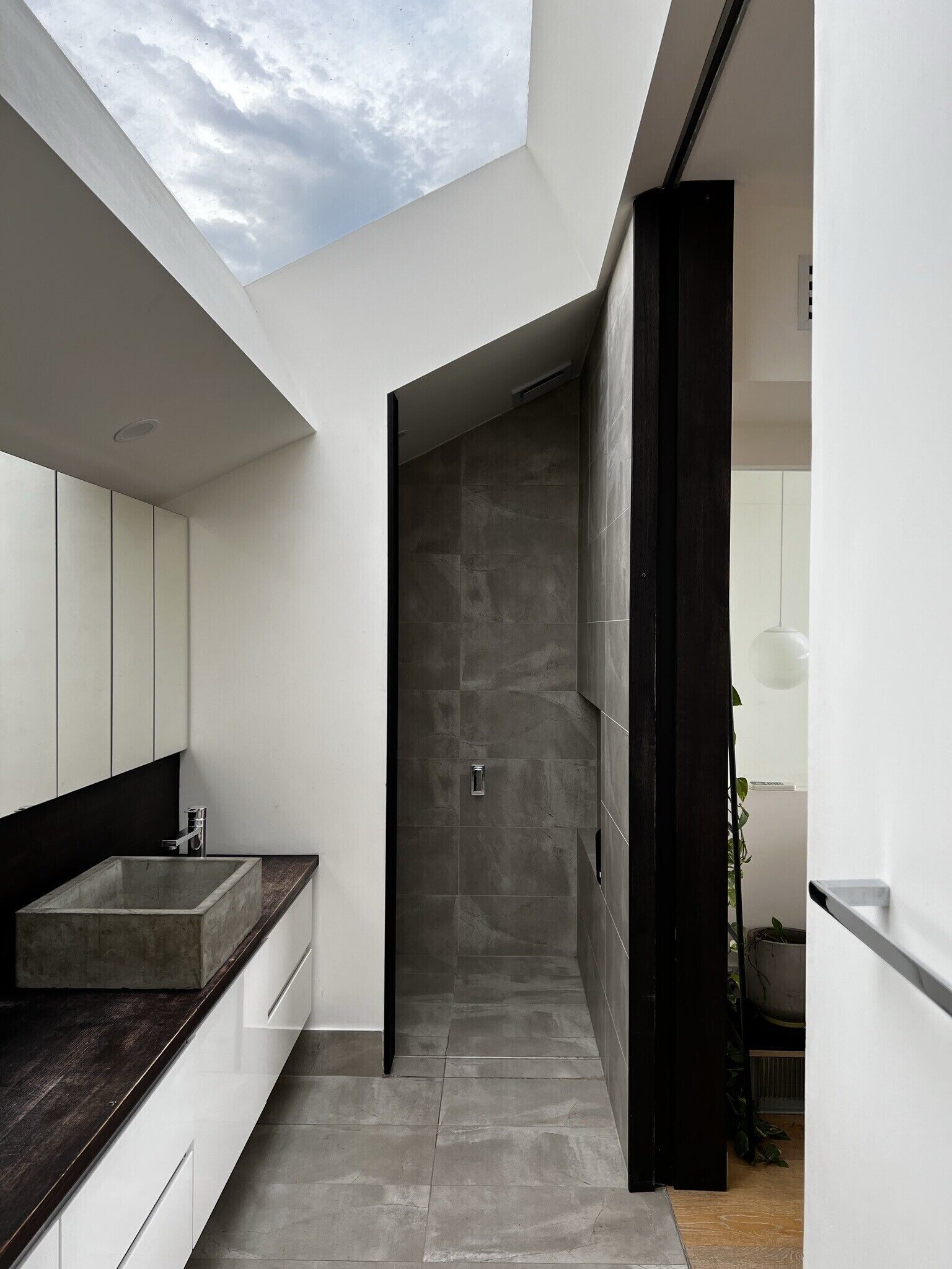 City Views In Brighton East — image 8