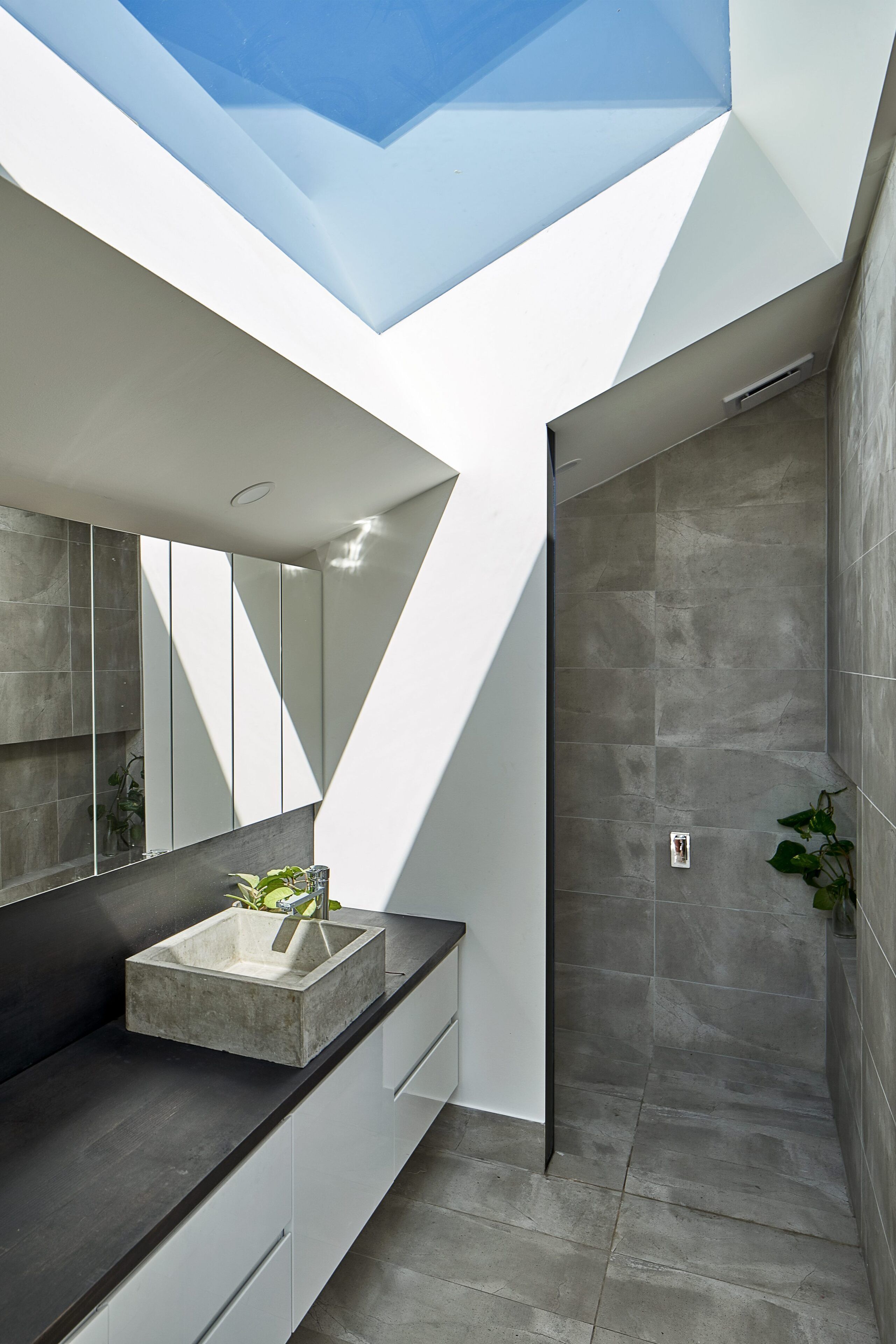 City Views In Brighton East — image 4