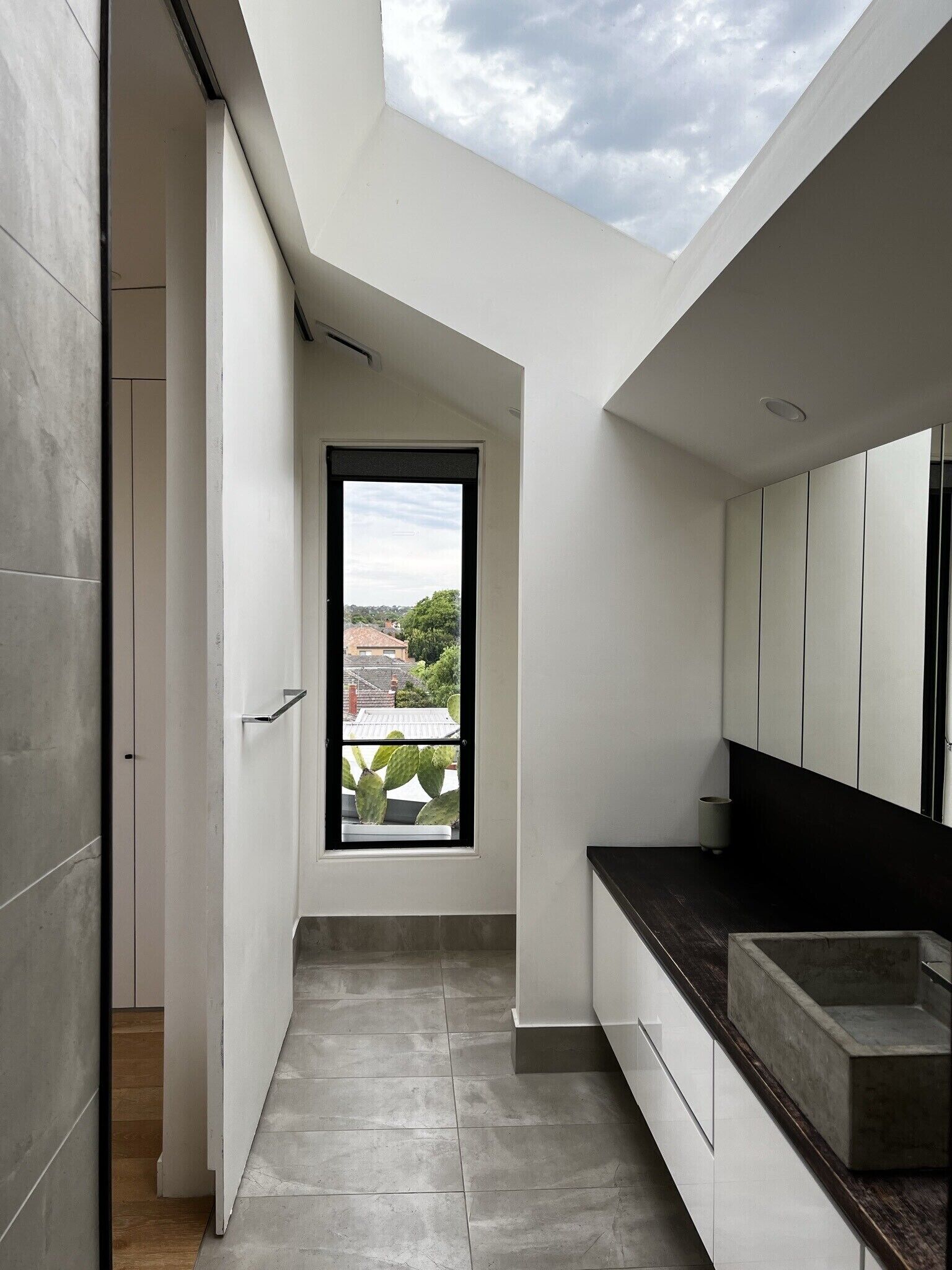 City Views In Brighton East — image 7