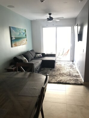 Smart-TV, Tischtennisplatte