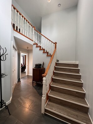 Interior - Newly Renovated Home / On Quiet Nature Sanctuary (Victoria)