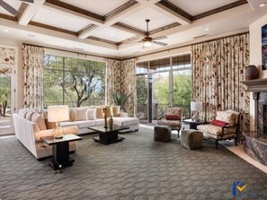 Smart TV, fireplace, stereo, offices