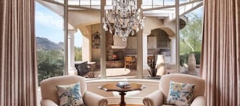 Pickleball+Theater+Gym+Heated Pool+Estate