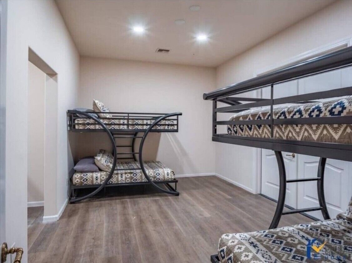 8 bedrooms, iron/ironing board, travel crib, free WiFi