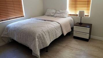 4 habitaciones, tabla de planchar con plancha y wifi gratis