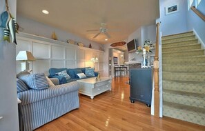 TV, fireplace - CHARMING HOME IN HEART OF BEACH HAVEN LBI! (Beach Haven)