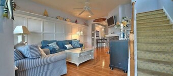 CHARMING HOME IN HEART OF BEACH HAVEN LBI!