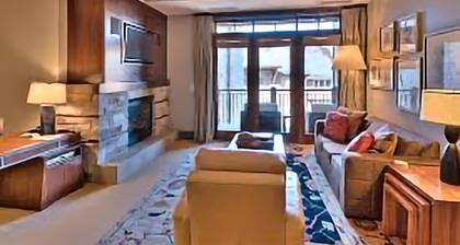 Modern Ski-in Mountainside Villa- One Village Place- Luxury