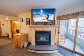 Condo, 1 Queen Bed with Sofa bed (Silver Mill 8262) | Exterior