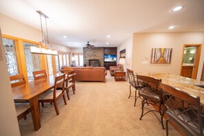 Deluxe Condo, 3 Bedrooms, Hot Tub, Resort View (Châteaux DuMont 2709) | Exterior - Chateaux Dumont 2709 (Keystone)