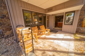 Deluxe Condo, 3 Bedrooms, Hot Tub, Resort View (Châteaux DuMont 2709) | Exterior