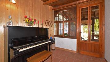 Rumah Keluarga, 3 kamar tidur, tepi gunung (Casa Busso) | Interior